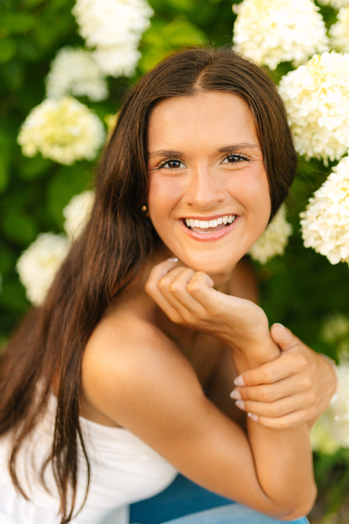 Louisville KY outdoor senior photoshoot